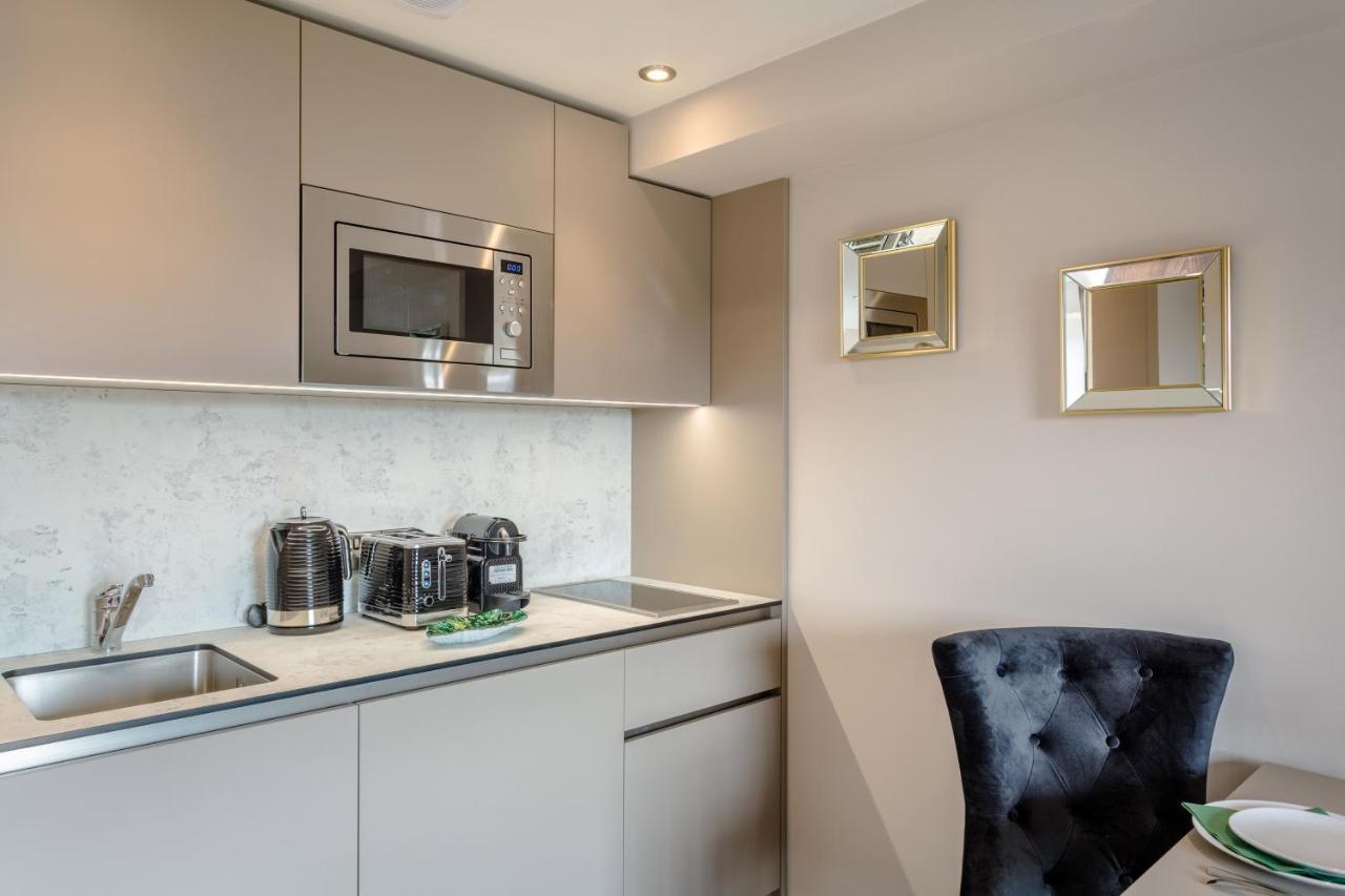 Heritage Mews Aparthotel 4*