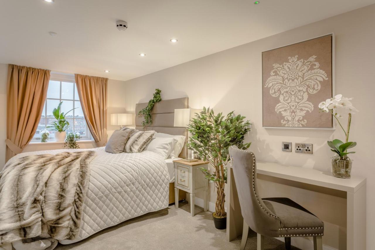 Heritage Mews Apartahotel 4*