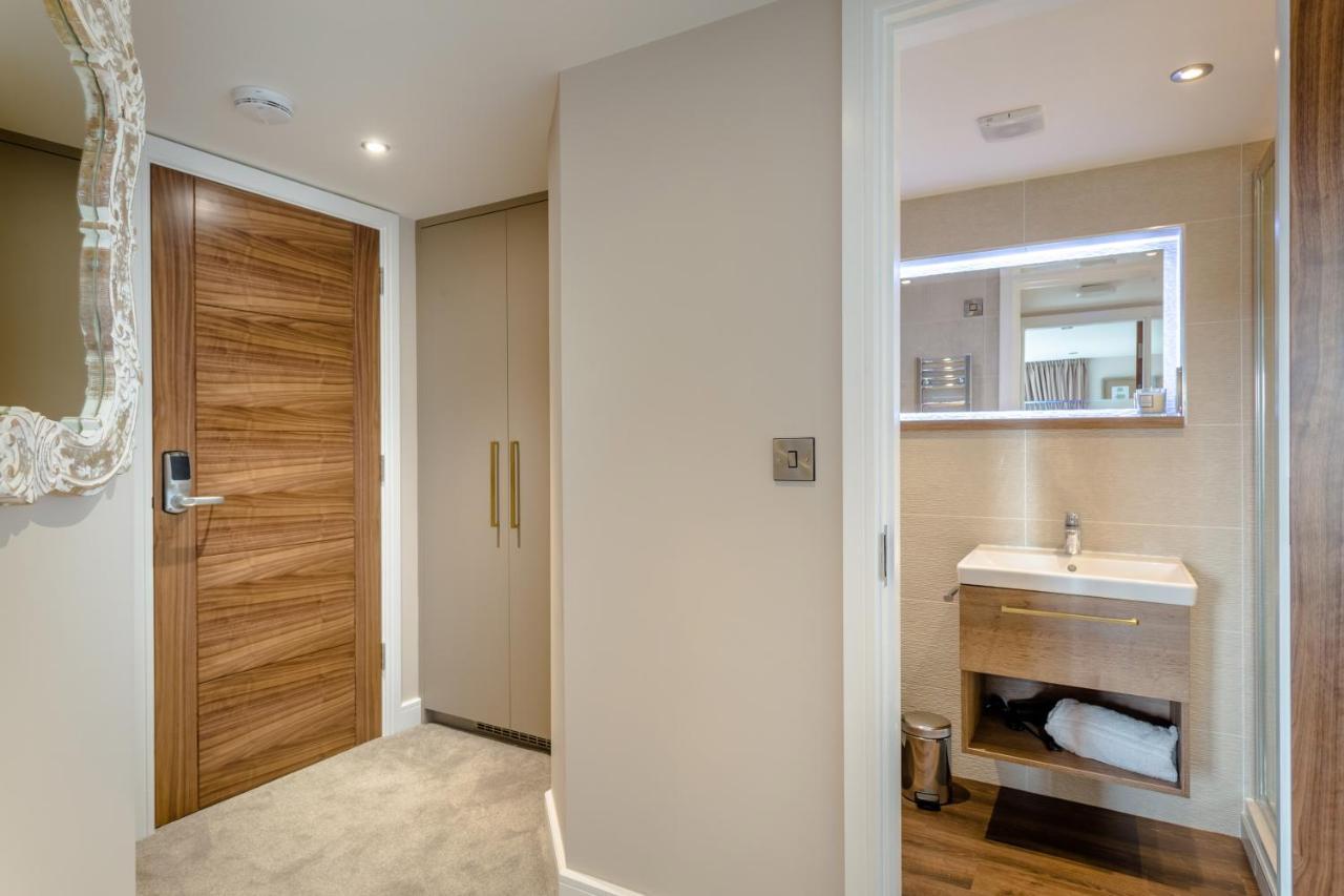 Heritage Mews Aparthotel 4*